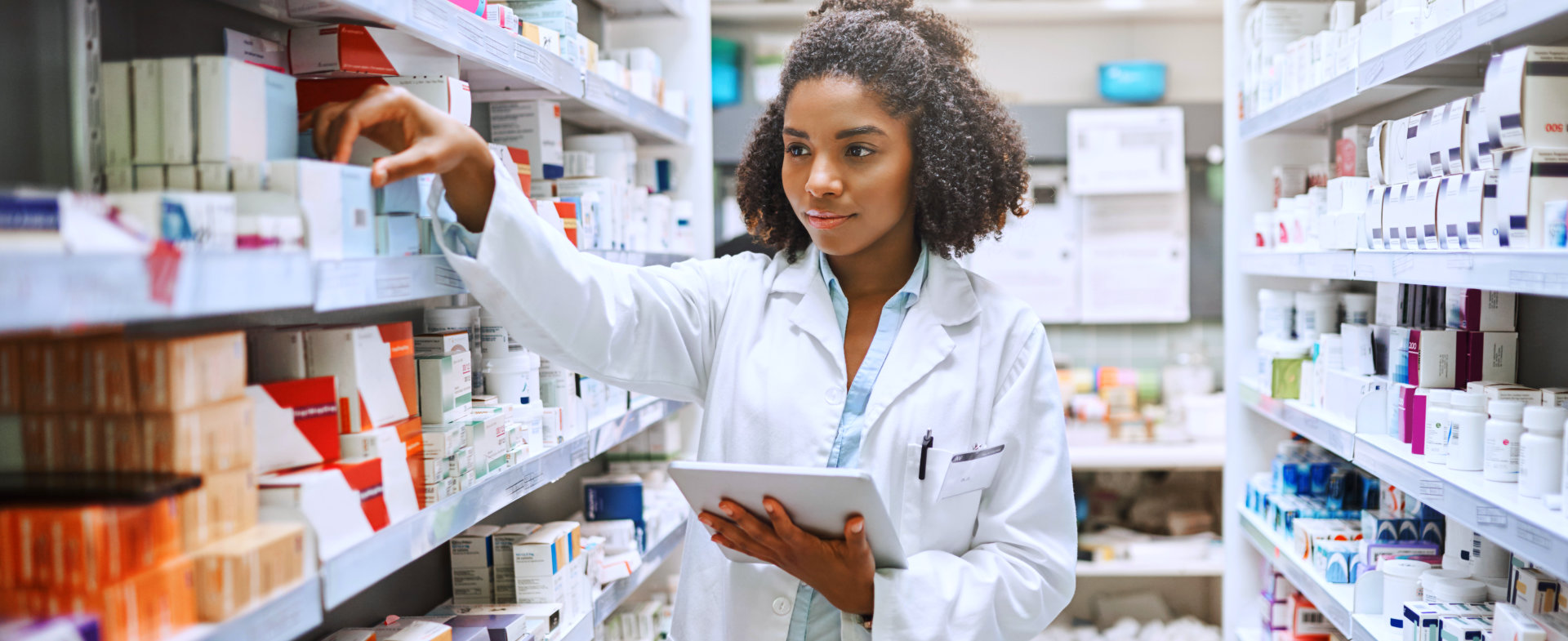 pharmacist check medicines